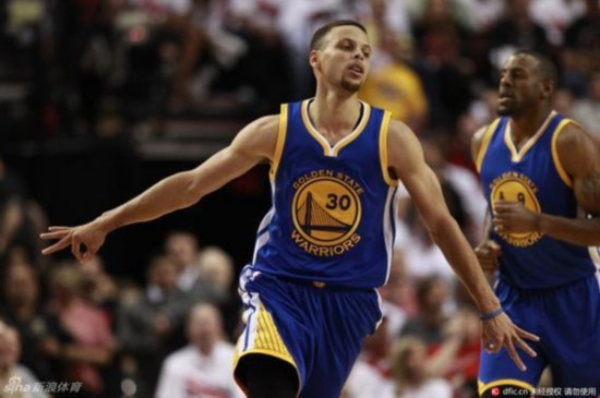 他与队友的 他与队友的